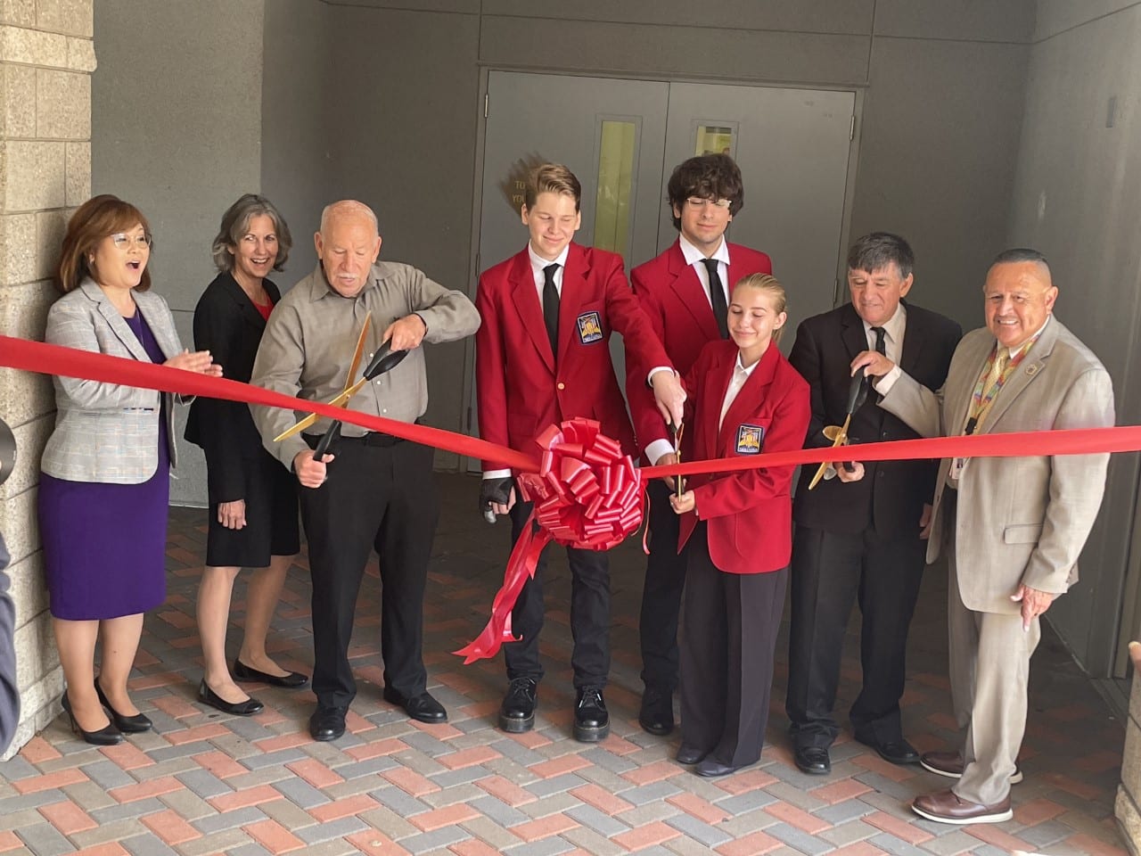 Open image in modal}