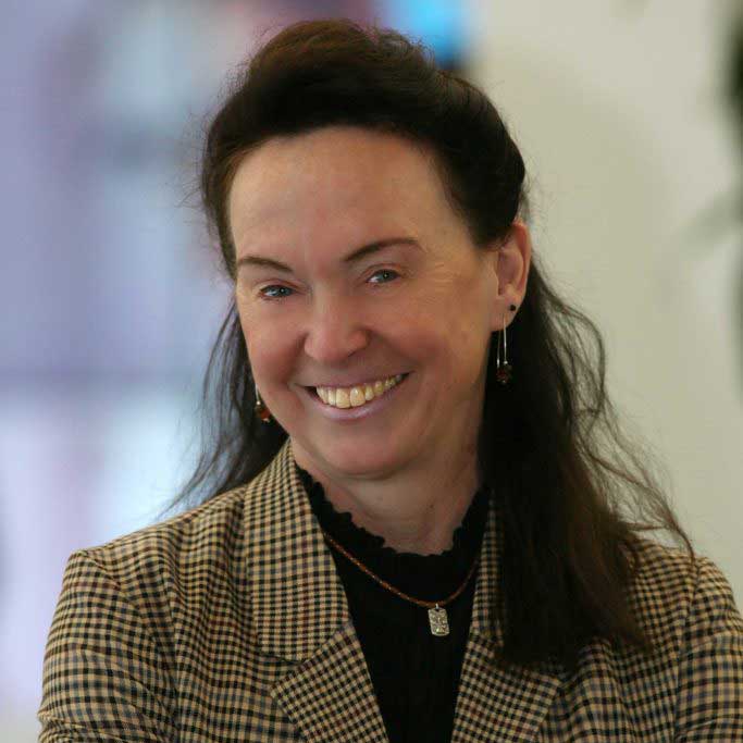 Photo of Maureen Tholen